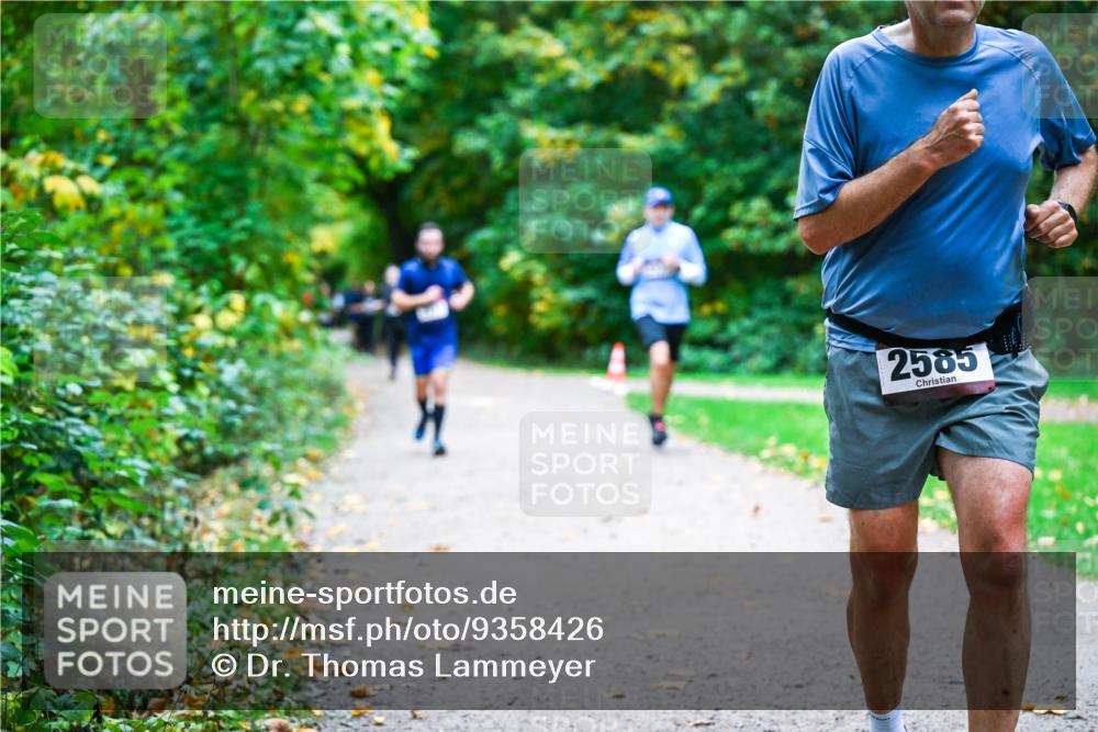 12.10.2025 - Bramfelder Halbmarathon 2025 Dr. Thomas Lammeyer http://msf.ph/oto/9358426 12.10.2025 11:04:19 Laufen 2585 meine-sportfotos.de