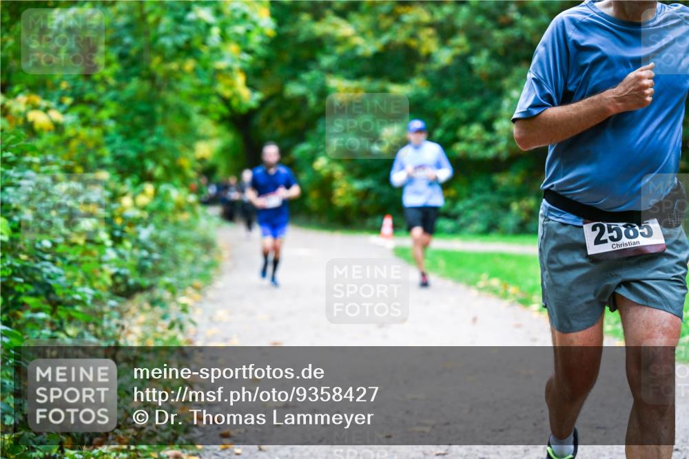 12.10.2025 - Bramfelder Halbmarathon 2025 Dr. Thomas Lammeyer http://msf.ph/oto/9358427 12.10.2025 11:04:19 Laufen 2585 meine-sportfotos.de