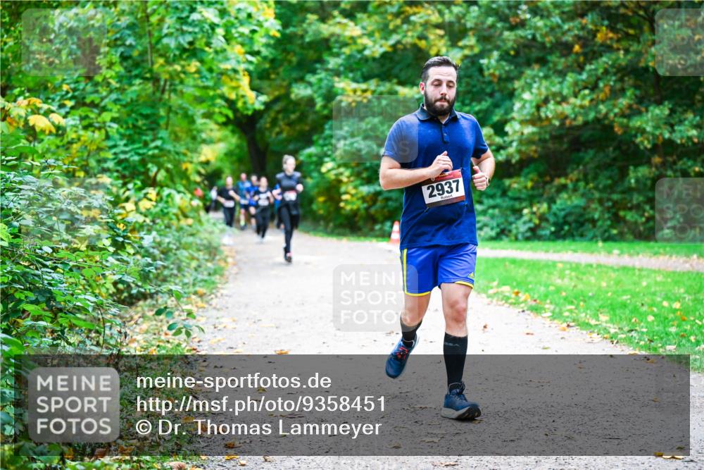 12.10.2025 - Bramfelder Halbmarathon 2025 Dr. Thomas Lammeyer http://msf.ph/oto/9358451 12.10.2025 11:04:23 Laufen 2937 meine-sportfotos.de