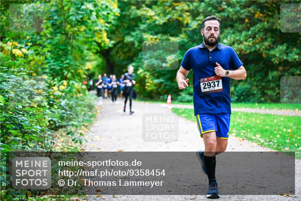 12.10.2025 - Bramfelder Halbmarathon 2025 Dr. Thomas Lammeyer http://msf.ph/oto/9358454 12.10.2025 11:04:23 Laufen 2937 meine-sportfotos.de
