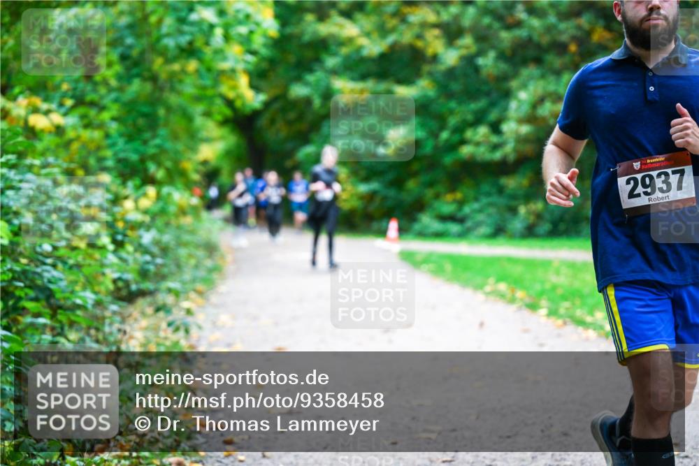 12.10.2025 - Bramfelder Halbmarathon 2025 Dr. Thomas Lammeyer http://msf.ph/oto/9358458 12.10.2025 11:04:24 Laufen 14, 2937 meine-sportfotos.de