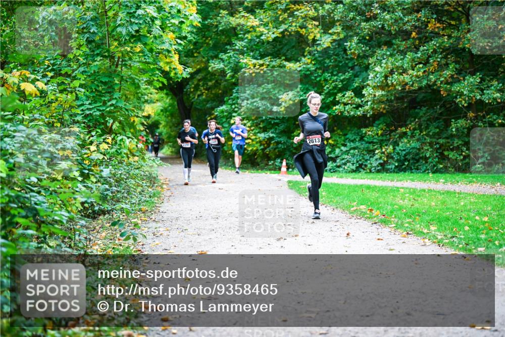 12.10.2025 - Bramfelder Halbmarathon 2025 Dr. Thomas Lammeyer http://msf.ph/oto/9358465 12.10.2025 11:04:26 Laufen 2613 meine-sportfotos.de