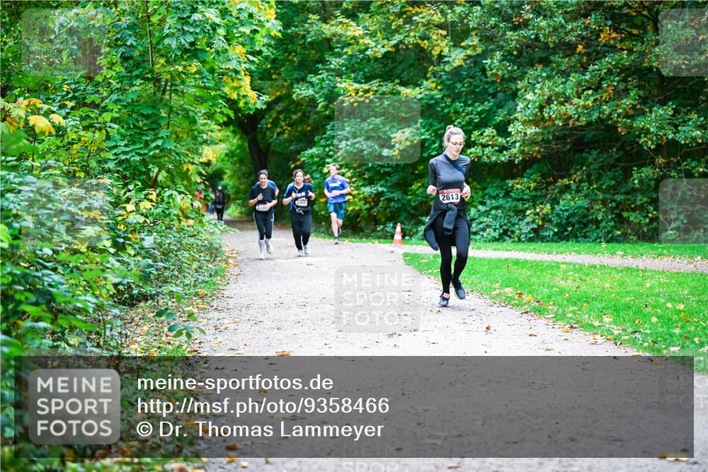 12.10.2025 - Bramfelder Halbmarathon 2025 Dr. Thomas Lammeyer http://msf.ph/oto/9358466 12.10.2025 11:04:26 Laufen 2613 meine-sportfotos.de