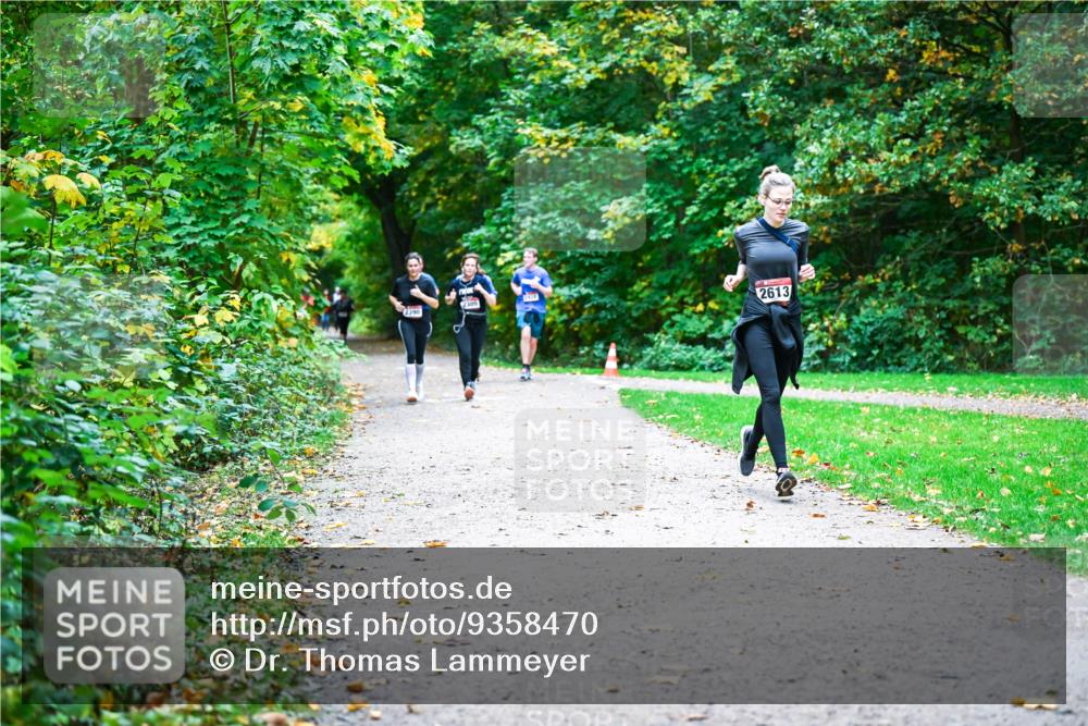 12.10.2025 - Bramfelder Halbmarathon 2025 Dr. Thomas Lammeyer http://msf.ph/oto/9358470 12.10.2025 11:04:26 Laufen 2305, 2613 meine-sportfotos.de