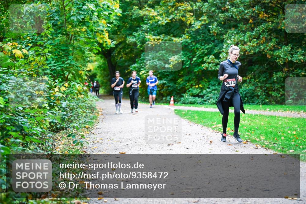 12.10.2025 - Bramfelder Halbmarathon 2025 Dr. Thomas Lammeyer http://msf.ph/oto/9358472 12.10.2025 11:04:27 Laufen 2613 meine-sportfotos.de
