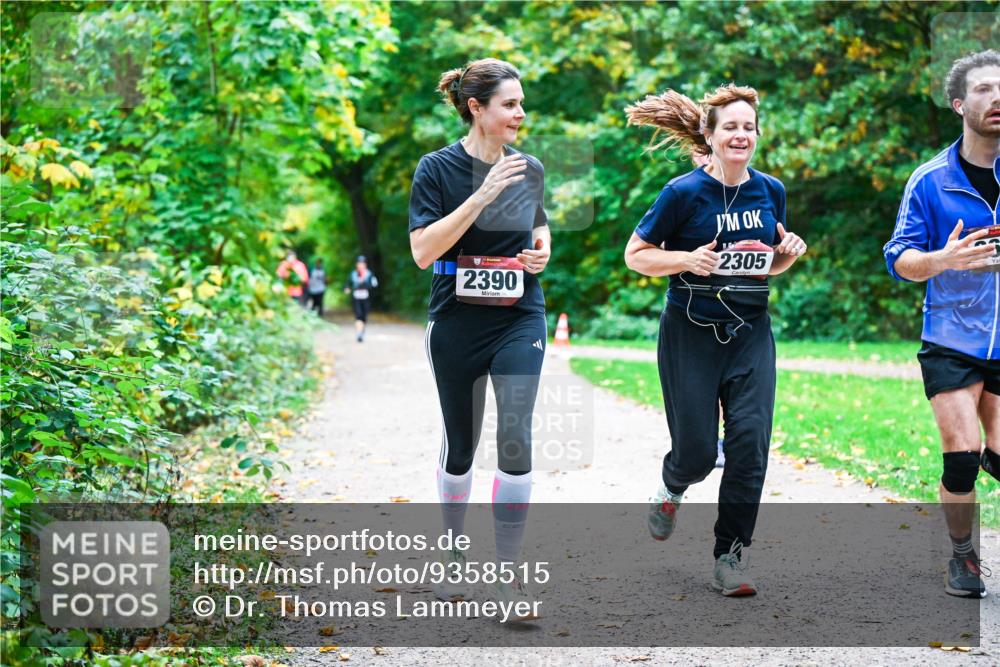 12.10.2025 - Bramfelder Halbmarathon 2025 Dr. Thomas Lammeyer http://msf.ph/oto/9358515 12.10.2025 11:04:33 Laufen 2390, 2305 meine-sportfotos.de
