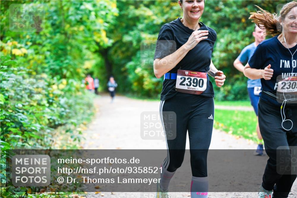12.10.2025 - Bramfelder Halbmarathon 2025 Dr. Thomas Lammeyer http://msf.ph/oto/9358521 12.10.2025 11:04:34 Laufen 34, 2390, 2305 meine-sportfotos.de