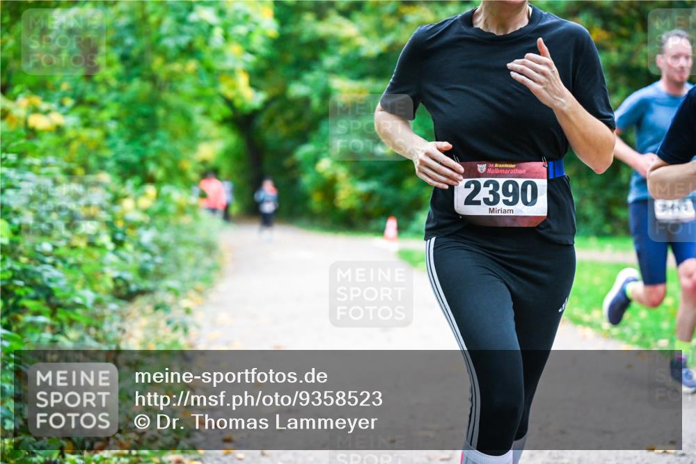 12.10.2025 - Bramfelder Halbmarathon 2025 Dr. Thomas Lammeyer http://msf.ph/oto/9358523 12.10.2025 11:04:34 Laufen 2390 meine-sportfotos.de