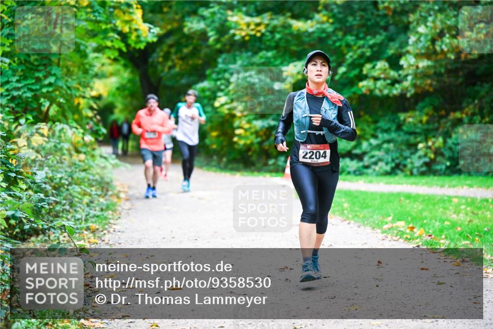 12.10.2025 - Bramfelder Halbmarathon 2025 Dr. Thomas Lammeyer http://msf.ph/oto/9358530 12.10.2025 11:04:42 Laufen 2204 meine-sportfotos.de