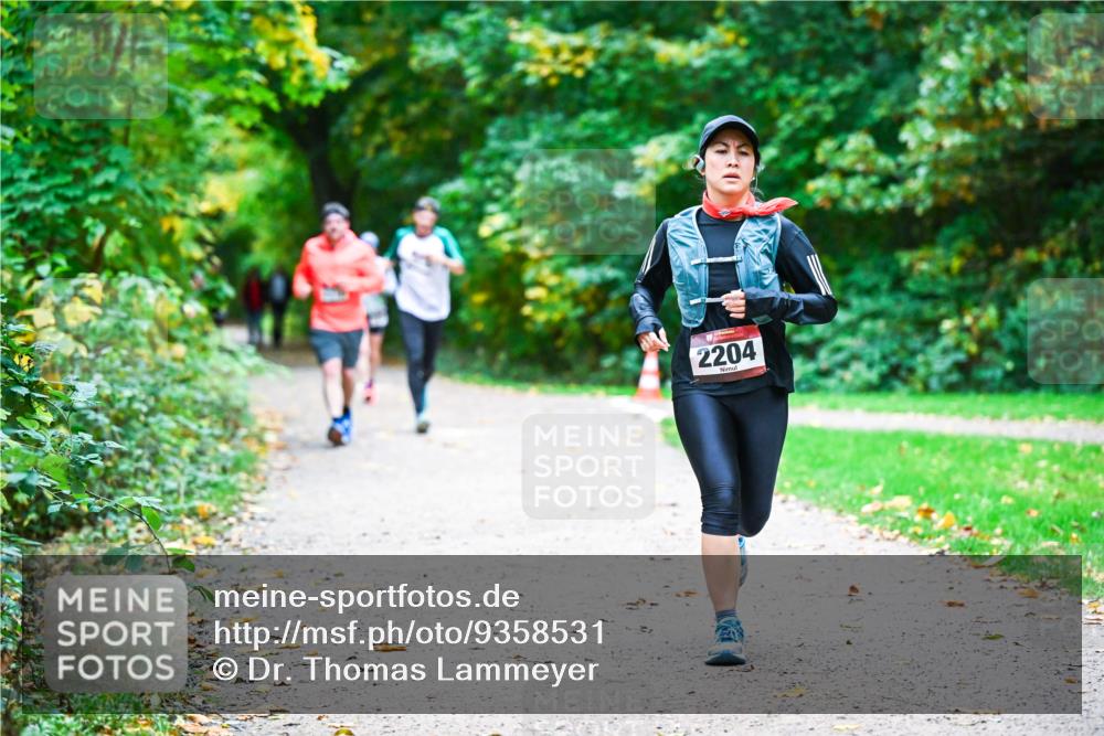 12.10.2025 - Bramfelder Halbmarathon 2025 Dr. Thomas Lammeyer http://msf.ph/oto/9358531 12.10.2025 11:04:42 Laufen 2204 meine-sportfotos.de