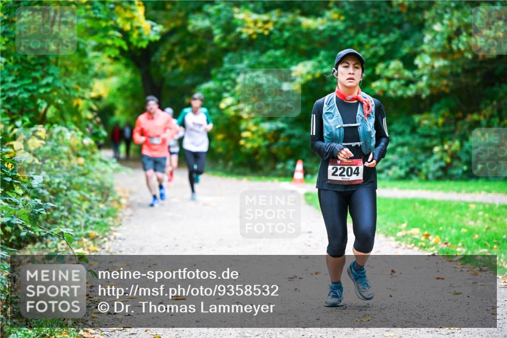 12.10.2025 - Bramfelder Halbmarathon 2025 Dr. Thomas Lammeyer http://msf.ph/oto/9358532 12.10.2025 11:04:42 Laufen 2204 meine-sportfotos.de