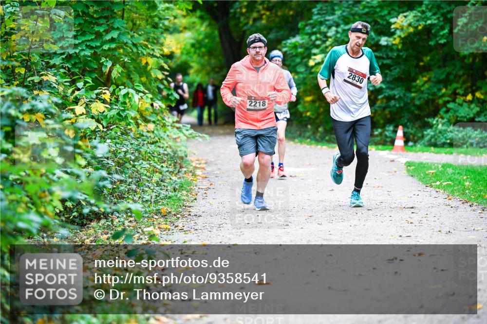 12.10.2025 - Bramfelder Halbmarathon 2025 Dr. Thomas Lammeyer http://msf.ph/oto/9358541 12.10.2025 11:04:45 Laufen 2218, 2500, 2830 meine-sportfotos.de