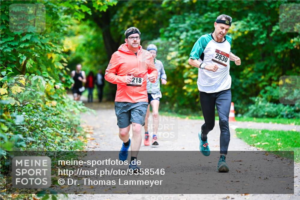 12.10.2025 - Bramfelder Halbmarathon 2025 Dr. Thomas Lammeyer http://msf.ph/oto/9358546 12.10.2025 11:04:46 Laufen 218, 2830 meine-sportfotos.de
