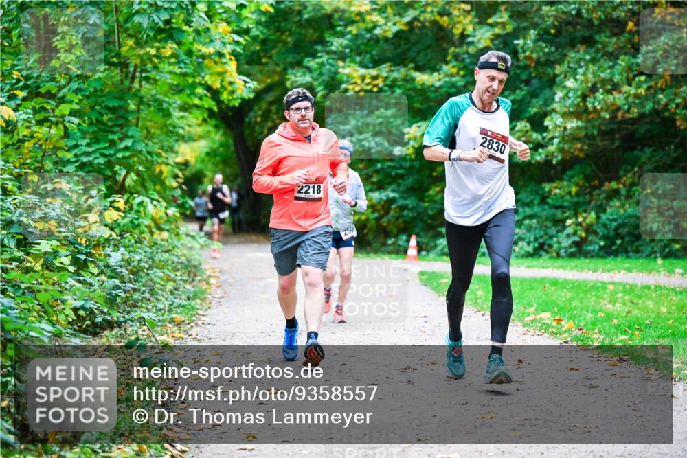 12.10.2025 - Bramfelder Halbmarathon 2025 Dr. Thomas Lammeyer http://msf.ph/oto/9358557 12.10.2025 11:04:47 Laufen 2218, 250, 2830 meine-sportfotos.de