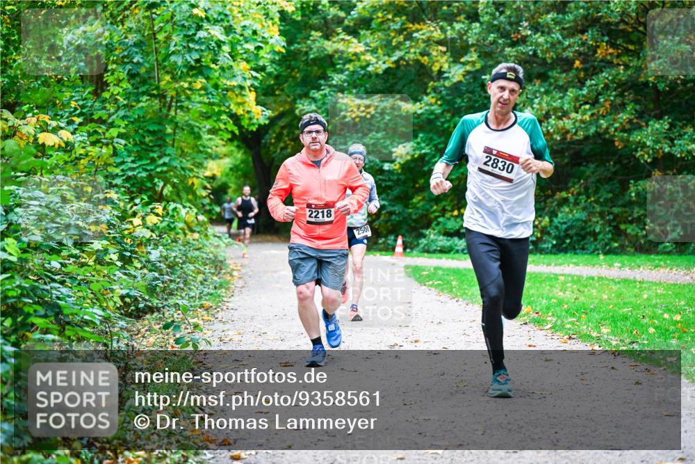 12.10.2025 - Bramfelder Halbmarathon 2025 Dr. Thomas Lammeyer http://msf.ph/oto/9358561 12.10.2025 11:04:48 Laufen 2218, 2500, 2830 meine-sportfotos.de