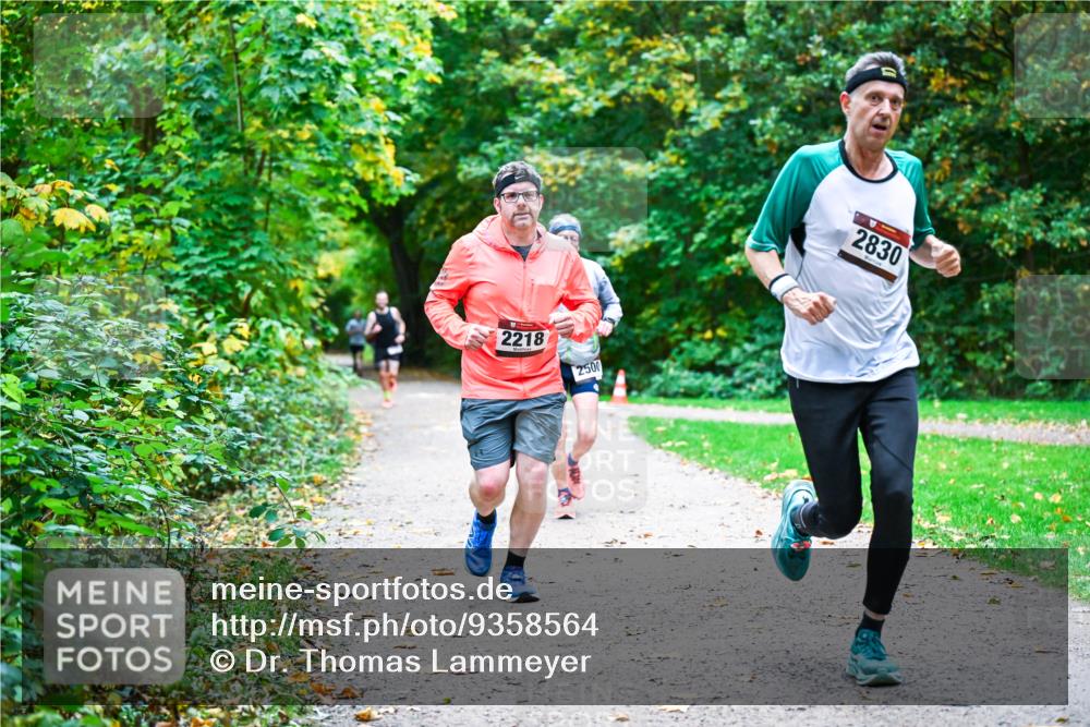 12.10.2025 - Bramfelder Halbmarathon 2025 Dr. Thomas Lammeyer http://msf.ph/oto/9358564 12.10.2025 11:04:48 Laufen 2218, 2500, 2830 meine-sportfotos.de