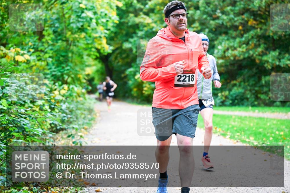 12.10.2025 - Bramfelder Halbmarathon 2025 Dr. Thomas Lammeyer http://msf.ph/oto/9358570 12.10.2025 11:04:49 Laufen 34, 2218, 2507 meine-sportfotos.de