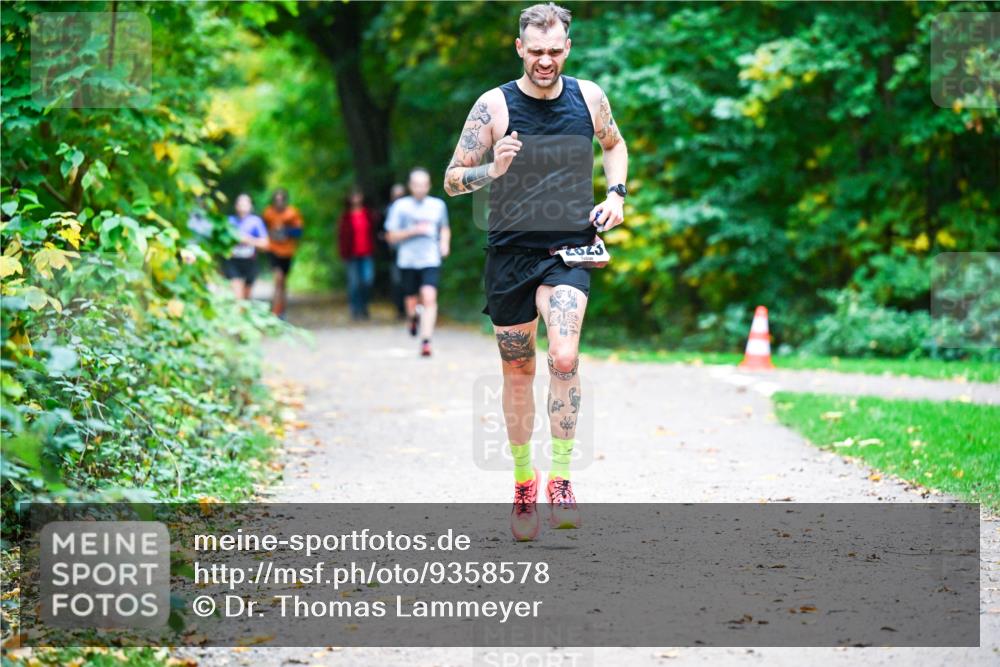 12.10.2025 - Bramfelder Halbmarathon 2025 Dr. Thomas Lammeyer http://msf.ph/oto/9358578 12.10.2025 11:04:54 Laufen 2025 meine-sportfotos.de