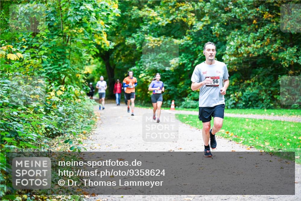 12.10.2025 - Bramfelder Halbmarathon 2025 Dr. Thomas Lammeyer http://msf.ph/oto/9358624 12.10.2025 11:05:02 Laufen 361, 56 meine-sportfotos.de