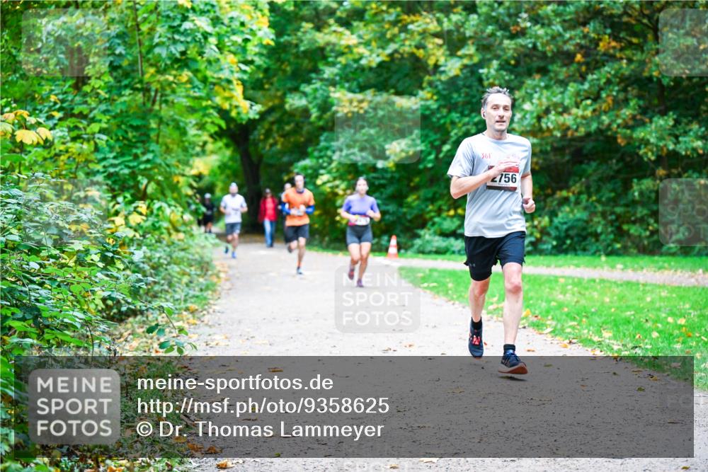 12.10.2025 - Bramfelder Halbmarathon 2025 Dr. Thomas Lammeyer http://msf.ph/oto/9358625 12.10.2025 11:05:02 Laufen 361, 756 meine-sportfotos.de
