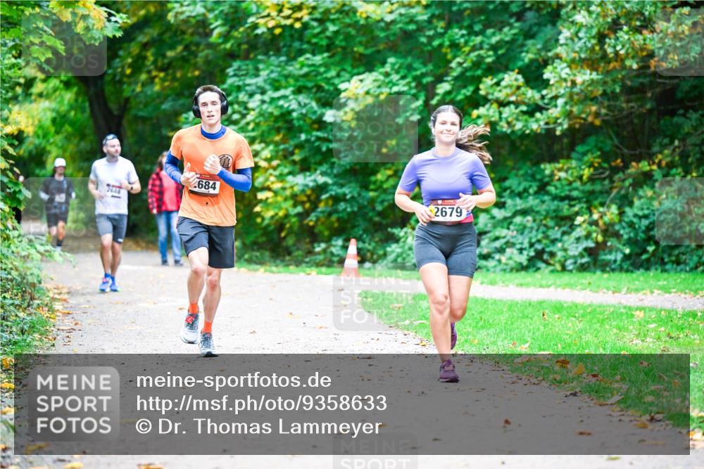 12.10.2025 - Bramfelder Halbmarathon 2025 Dr. Thomas Lammeyer http://msf.ph/oto/9358633 12.10.2025 11:05:05 Laufen 684, 2679 meine-sportfotos.de
