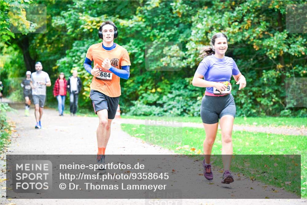 12.10.2025 - Bramfelder Halbmarathon 2025 Dr. Thomas Lammeyer http://msf.ph/oto/9358645 12.10.2025 11:05:06 Laufen 2684, 9 meine-sportfotos.de