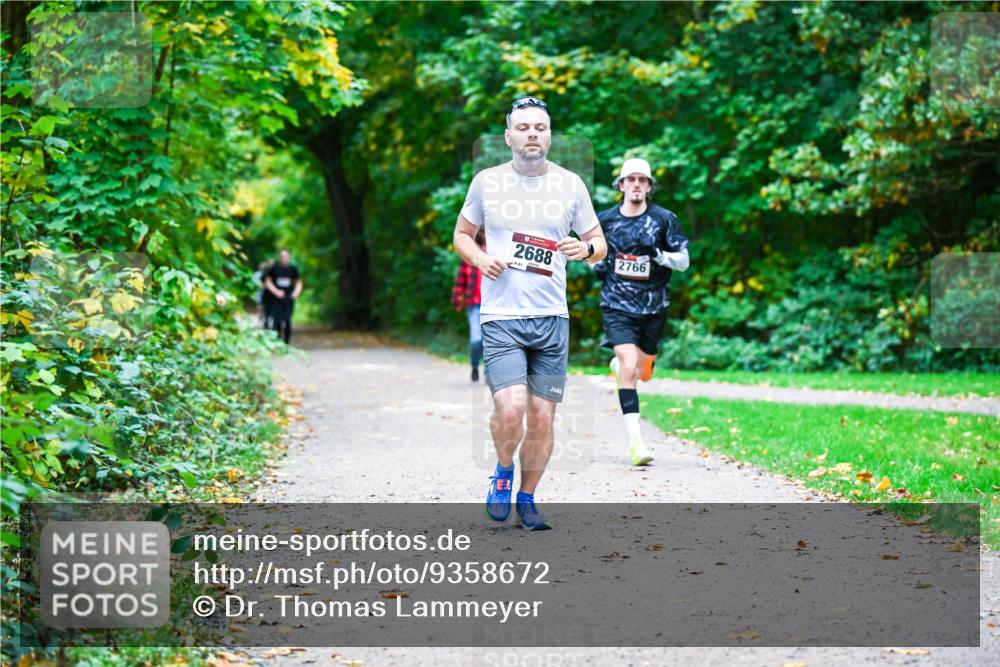 12.10.2025 - Bramfelder Halbmarathon 2025 Dr. Thomas Lammeyer http://msf.ph/oto/9358672 12.10.2025 11:05:11 Laufen 2688, 2766 meine-sportfotos.de
