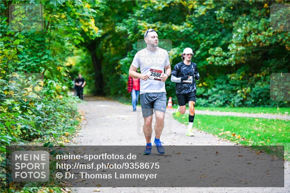 12.10.2025 - Bramfelder Halbmarathon 2025 Dr. Thomas Lammeyer http://msf.ph/oto/9358675 12.10.2025 11:05:12 Laufen 2688, 66 meine-sportfotos.de