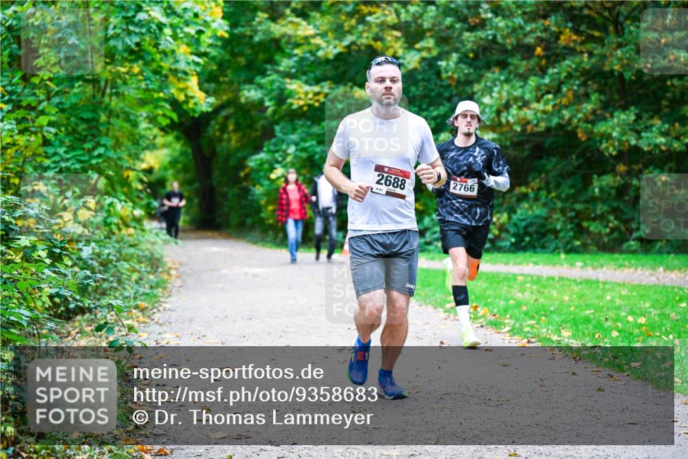 12.10.2025 - Bramfelder Halbmarathon 2025 Dr. Thomas Lammeyer http://msf.ph/oto/9358683 12.10.2025 11:05:13 Laufen 2688, 61, 2766 meine-sportfotos.de