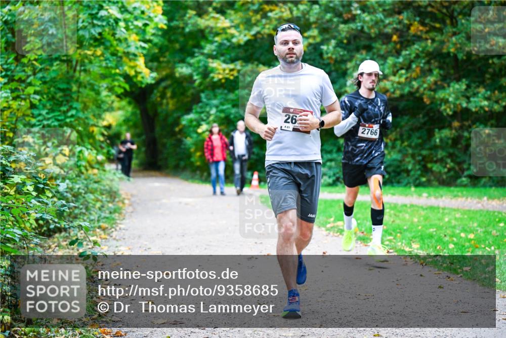 12.10.2025 - Bramfelder Halbmarathon 2025 Dr. Thomas Lammeyer http://msf.ph/oto/9358685 12.10.2025 11:05:13 Laufen 263, 61, 2766 meine-sportfotos.de