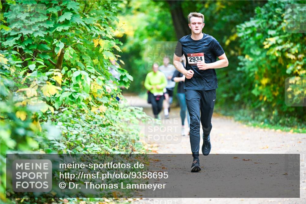 12.10.2025 - Bramfelder Halbmarathon 2025 Dr. Thomas Lammeyer http://msf.ph/oto/9358695 12.10.2025 11:05:20 Laufen 2934 meine-sportfotos.de