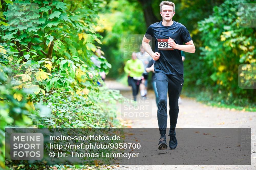 12.10.2025 - Bramfelder Halbmarathon 2025 Dr. Thomas Lammeyer http://msf.ph/oto/9358700 12.10.2025 11:05:21 Laufen 293 meine-sportfotos.de