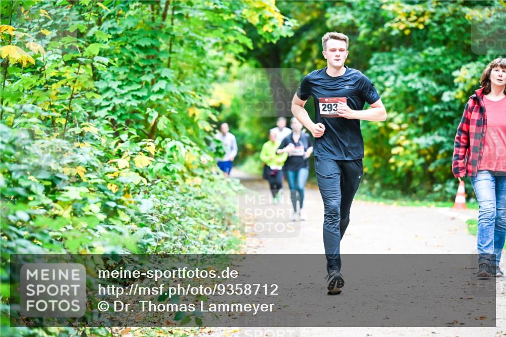12.10.2025 - Bramfelder Halbmarathon 2025 Dr. Thomas Lammeyer http://msf.ph/oto/9358712 12.10.2025 11:05:22 Laufen 293 meine-sportfotos.de