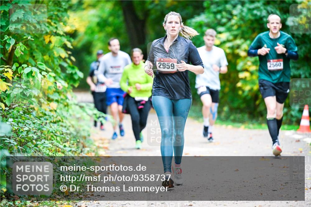12.10.2025 - Bramfelder Halbmarathon 2025 Dr. Thomas Lammeyer http://msf.ph/oto/9358737 12.10.2025 11:05:27 Laufen 2959, 2560 meine-sportfotos.de