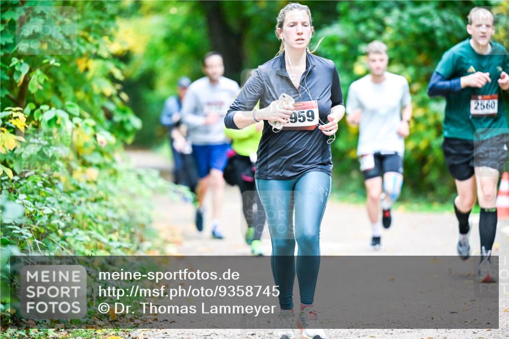 12.10.2025 - Bramfelder Halbmarathon 2025 Dr. Thomas Lammeyer http://msf.ph/oto/9358745 12.10.2025 11:05:28 Laufen 959, 2560 meine-sportfotos.de