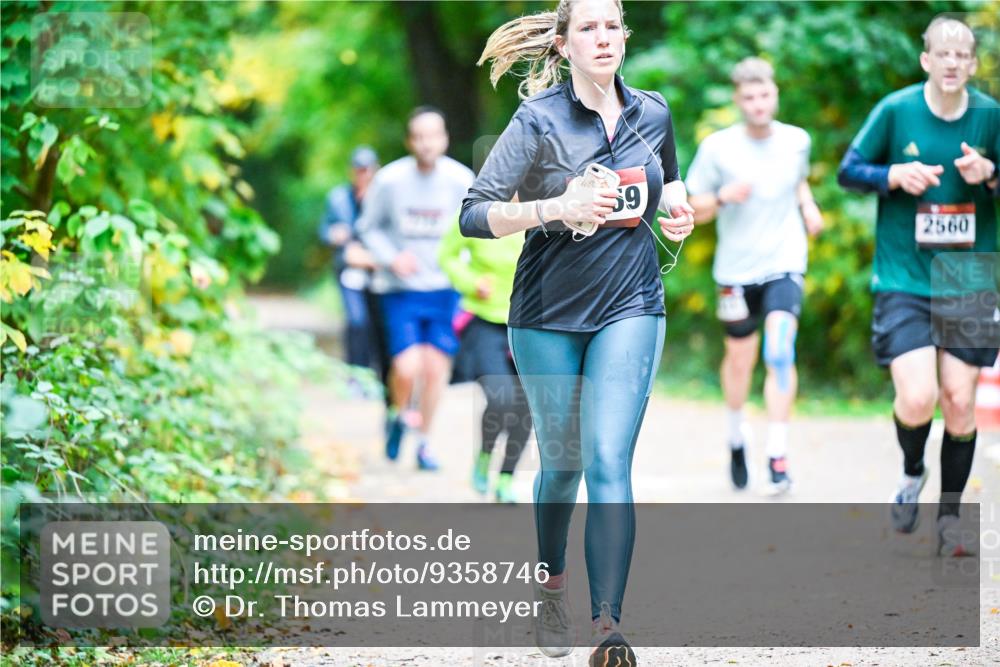 12.10.2025 - Bramfelder Halbmarathon 2025 Dr. Thomas Lammeyer http://msf.ph/oto/9358746 12.10.2025 11:05:28 Laufen 9, 2560 meine-sportfotos.de