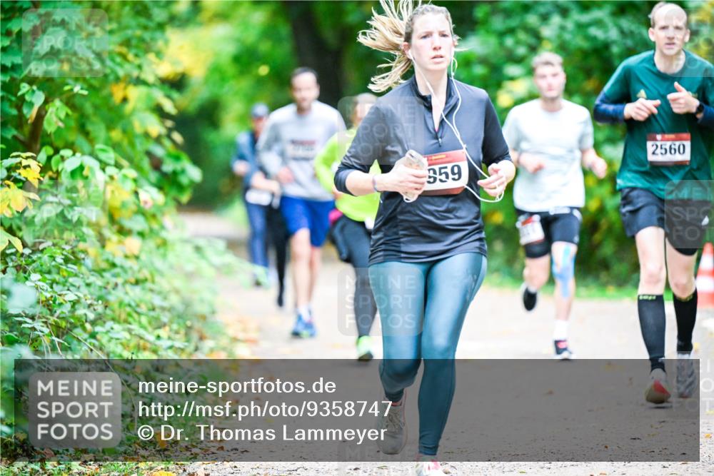 12.10.2025 - Bramfelder Halbmarathon 2025 Dr. Thomas Lammeyer http://msf.ph/oto/9358747 12.10.2025 11:05:28 Laufen 359, 2560 meine-sportfotos.de