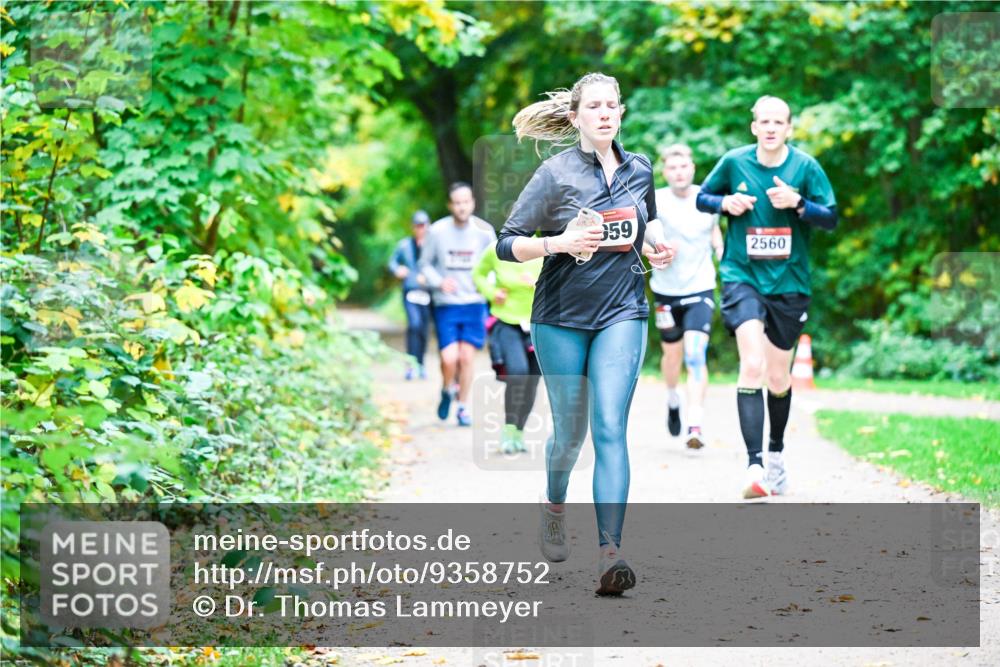 12.10.2025 - Bramfelder Halbmarathon 2025 Dr. Thomas Lammeyer http://msf.ph/oto/9358752 12.10.2025 11:05:29 Laufen 59, 2560 meine-sportfotos.de
