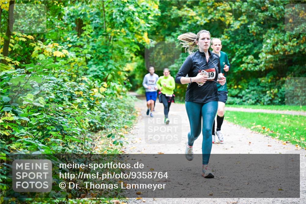 12.10.2025 - Bramfelder Halbmarathon 2025 Dr. Thomas Lammeyer http://msf.ph/oto/9358764 12.10.2025 11:05:30 Laufen 59 meine-sportfotos.de