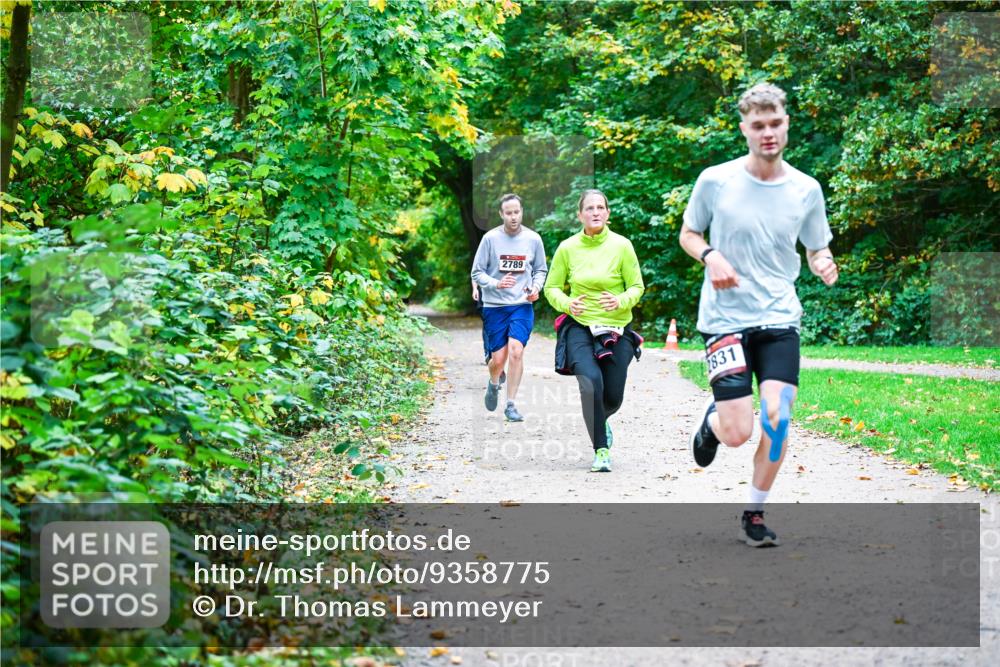 12.10.2025 - Bramfelder Halbmarathon 2025 Dr. Thomas Lammeyer http://msf.ph/oto/9358775 12.10.2025 11:05:33 Laufen 2789, 2831 meine-sportfotos.de