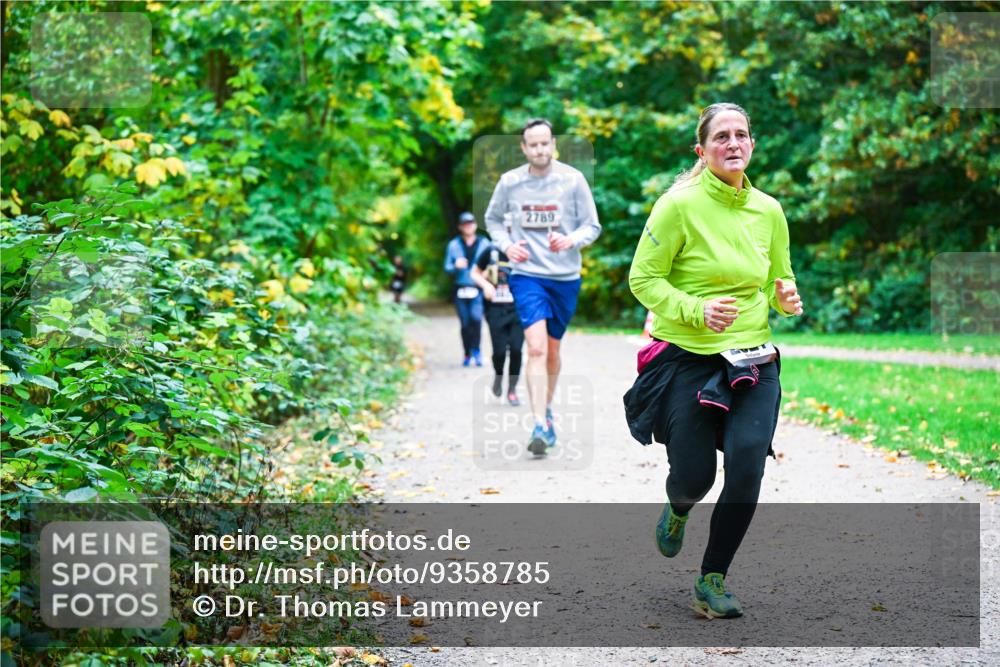 12.10.2025 - Bramfelder Halbmarathon 2025 Dr. Thomas Lammeyer http://msf.ph/oto/9358785 12.10.2025 11:05:35 Laufen 2789 meine-sportfotos.de