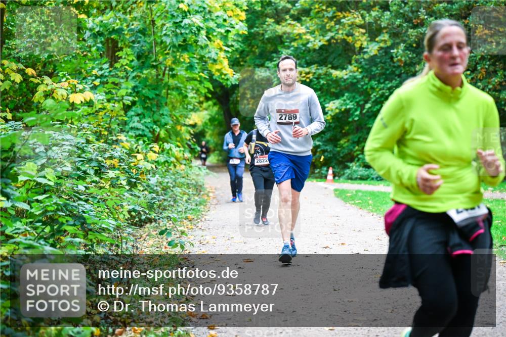 12.10.2025 - Bramfelder Halbmarathon 2025 Dr. Thomas Lammeyer http://msf.ph/oto/9358787 12.10.2025 11:05:35 Laufen 2822, 2789 meine-sportfotos.de