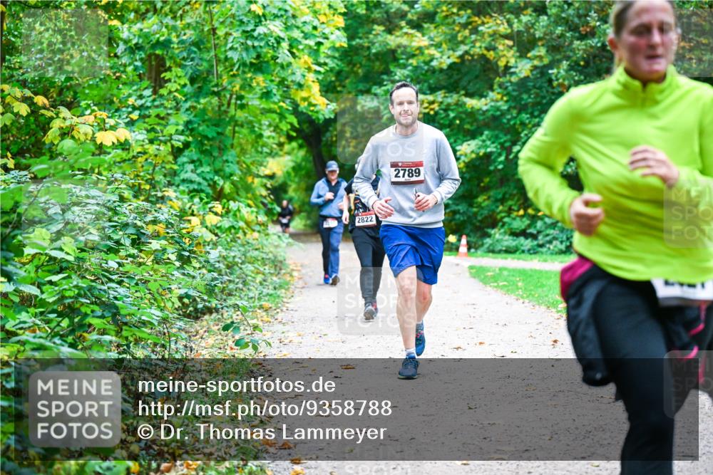 12.10.2025 - Bramfelder Halbmarathon 2025 Dr. Thomas Lammeyer http://msf.ph/oto/9358788 12.10.2025 11:05:36 Laufen 2822, 2789 meine-sportfotos.de