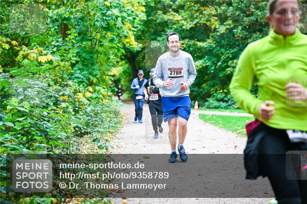 12.10.2025 - Bramfelder Halbmarathon 2025 Dr. Thomas Lammeyer http://msf.ph/oto/9358789 12.10.2025 11:05:36 Laufen 2822, 2789 meine-sportfotos.de