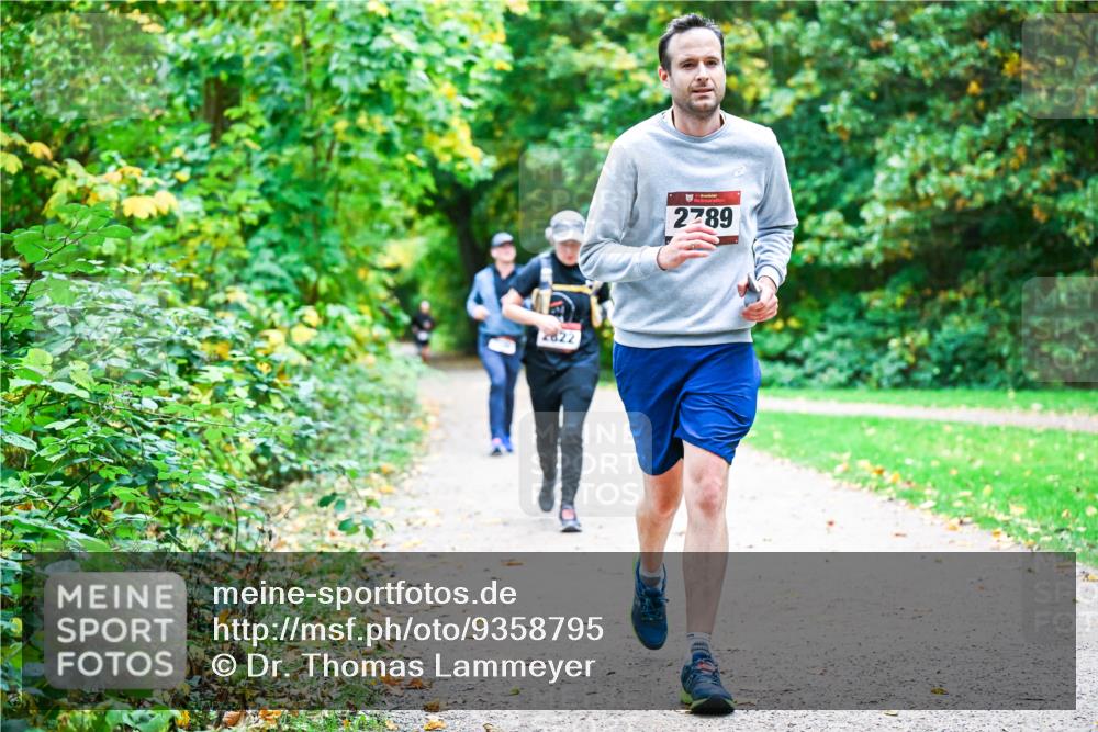 12.10.2025 - Bramfelder Halbmarathon 2025 Dr. Thomas Lammeyer http://msf.ph/oto/9358795 12.10.2025 11:05:37 Laufen 2822, 2789 meine-sportfotos.de