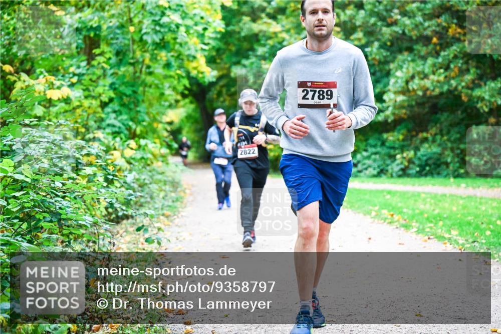 12.10.2025 - Bramfelder Halbmarathon 2025 Dr. Thomas Lammeyer http://msf.ph/oto/9358797 12.10.2025 11:05:37 Laufen 2822, 2789 meine-sportfotos.de