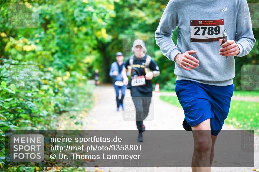 12.10.2025 - Bramfelder Halbmarathon 2025 Dr. Thomas Lammeyer http://msf.ph/oto/9358801 12.10.2025 11:05:38 Laufen 2789 meine-sportfotos.de