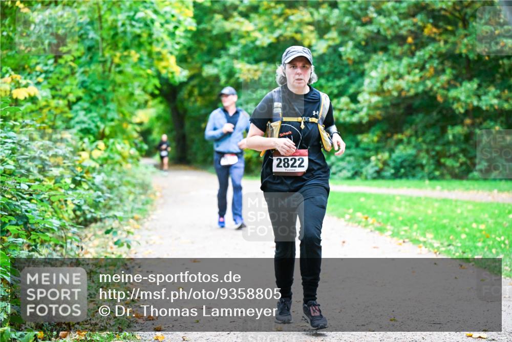 12.10.2025 - Bramfelder Halbmarathon 2025 Dr. Thomas Lammeyer http://msf.ph/oto/9358805 12.10.2025 11:05:39 Laufen 2822 meine-sportfotos.de