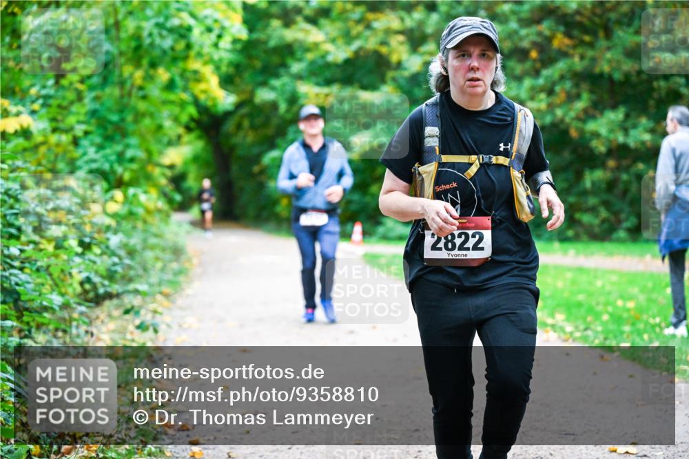 12.10.2025 - Bramfelder Halbmarathon 2025 Dr. Thomas Lammeyer http://msf.ph/oto/9358810 12.10.2025 11:05:39 Laufen 2822 meine-sportfotos.de