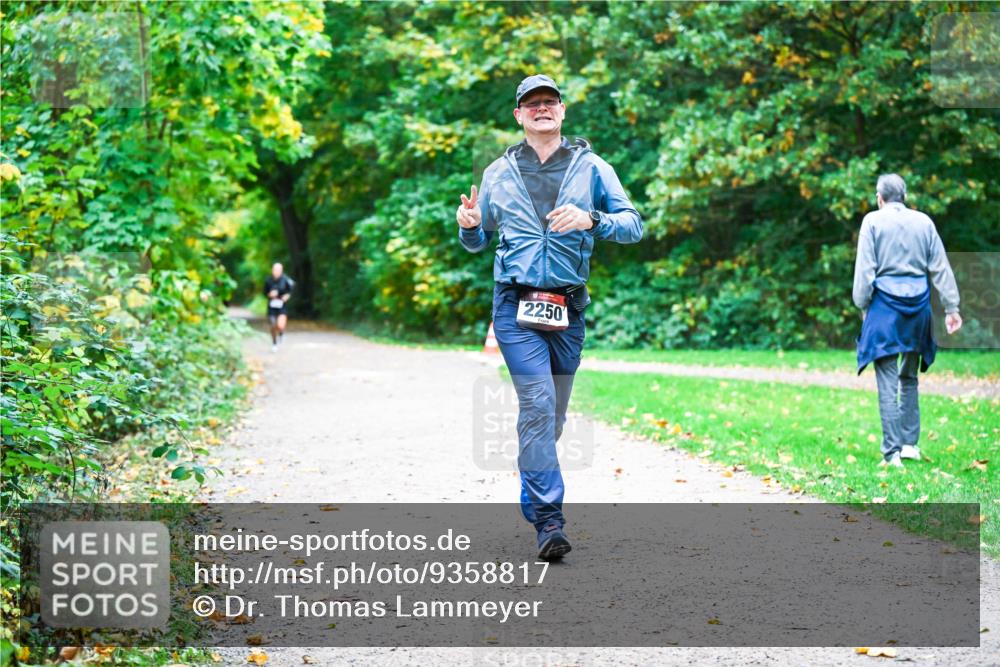 12.10.2025 - Bramfelder Halbmarathon 2025 Dr. Thomas Lammeyer http://msf.ph/oto/9358817 12.10.2025 11:05:41 Laufen 2250 meine-sportfotos.de